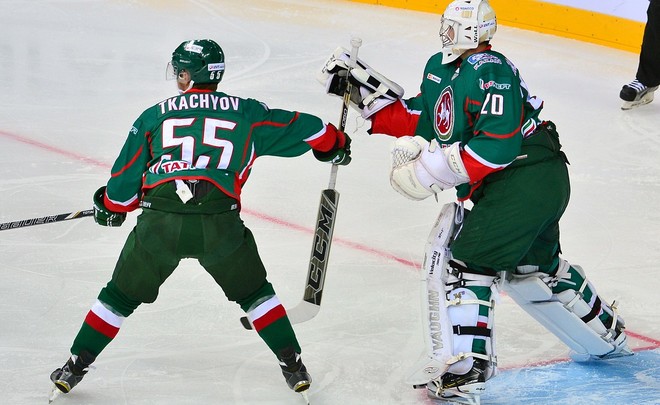 «Барсы» оттачивают коготки и выплевывают молочные зубки: наблюдаем за процессом