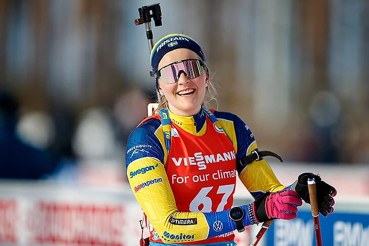 Лайнес нильссон. Стина Нильссон. Stina Nilsson Biathlon. Стина Нильссон лыжница в купальнике.