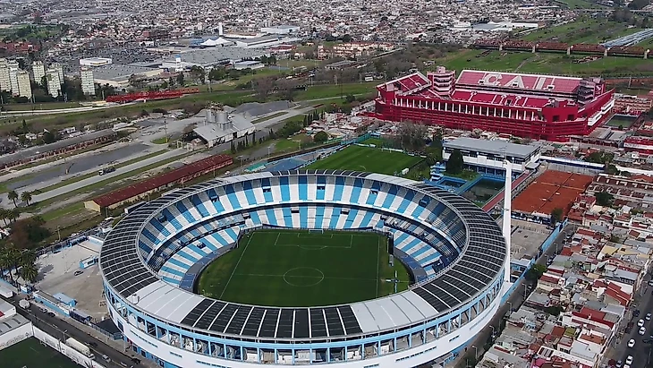 стадионы El Cilindro и Libertadores de América