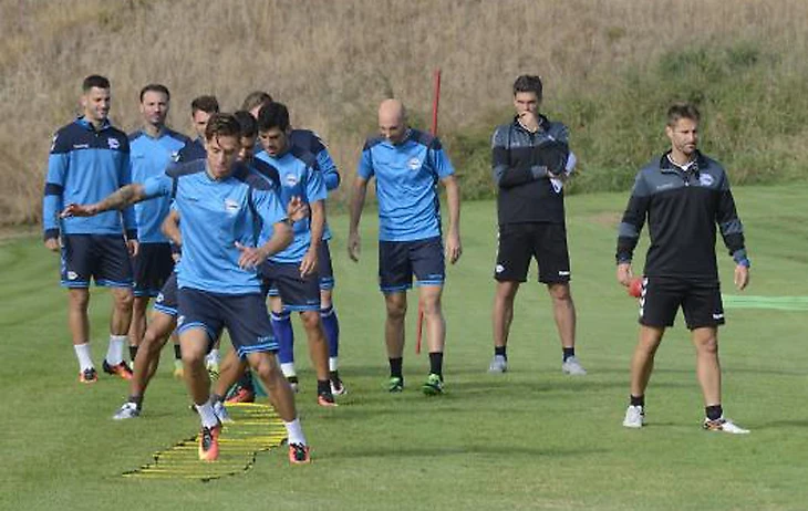 Los jugadores del Alavés, durante un entrenamiento en Ibaia.