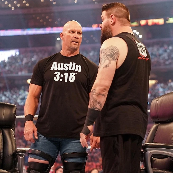 Обзор WWE Monday Night RAW: The Absolute Best of 2022, изображение №10