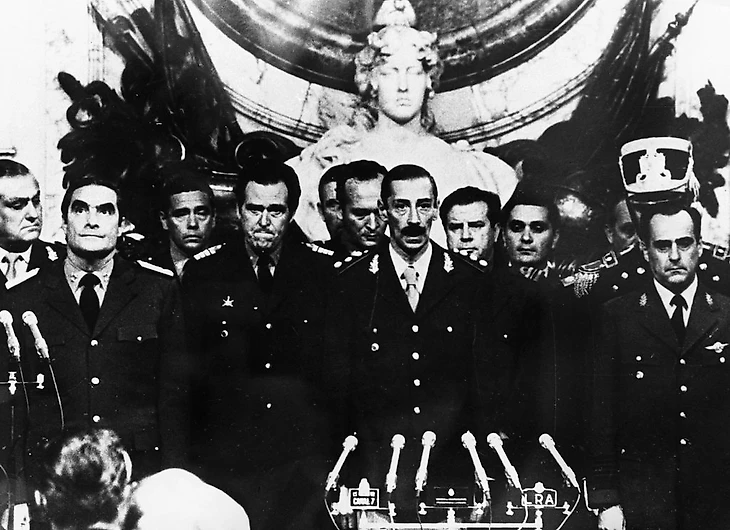 Хорхе Видела, в центре. 1947 год