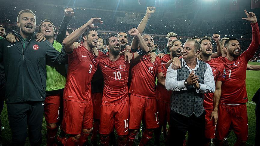 В 2015-м Куат вывел Турцию на Евро-2016: Исламбек стал настоящим героем, в его честь даже предлагали назвать улицу в Стамбуле