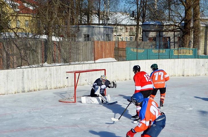 Шайба ХК &quout;Ивот&quout;