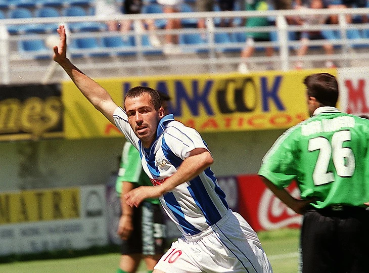 Patxi Puñal, jugó dos temporadas en el Leganés (la 99-2000 y la 2000-2001) procedente de Osasuna, club que lo cedió a Butarque para que cogiera experiencia. Básico en el centro del campo pepinero, terminó convirtiéndose en el hombre con más partidos oficiales jugados en la historia de Osasuna.