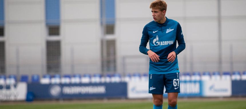 Футболист юношеской сборной России находится на просмотре в «Шальке 04». Парню всего 18 лет