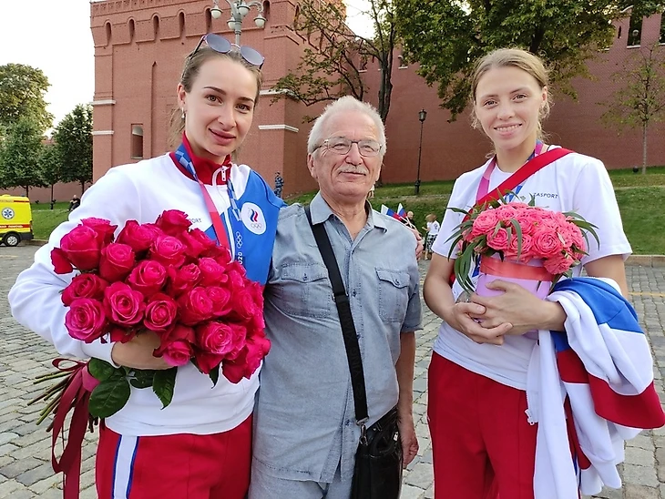 Полина Горшкова, Виктор Вяхирев и Полина Ведехина