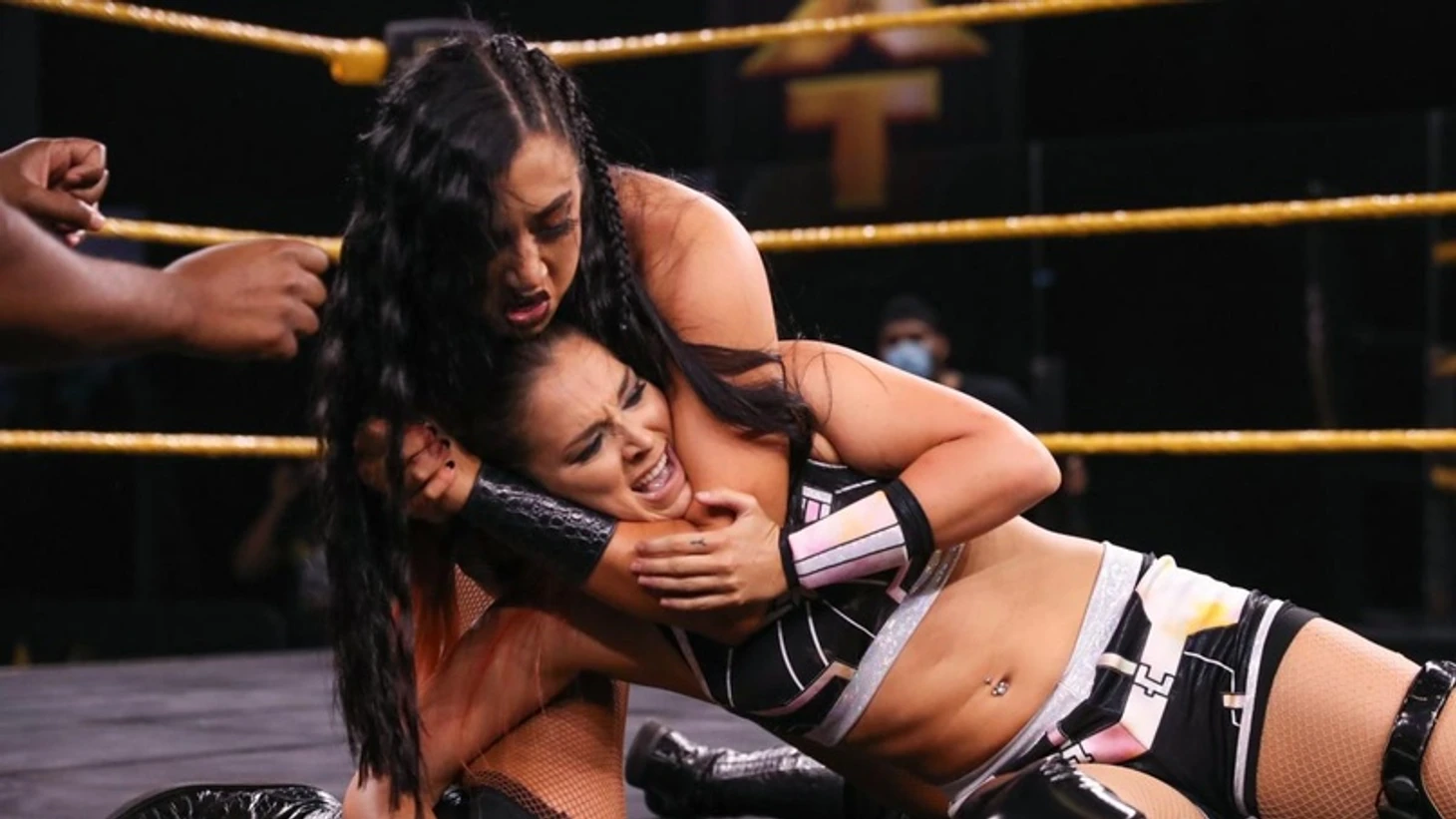 Обзор WWE NXT 05.08.20, изображение №13