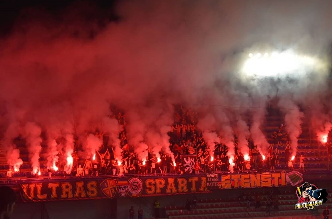 Фанаты пражской Спарты напомнили, что не только жизни чёрных имеют значение