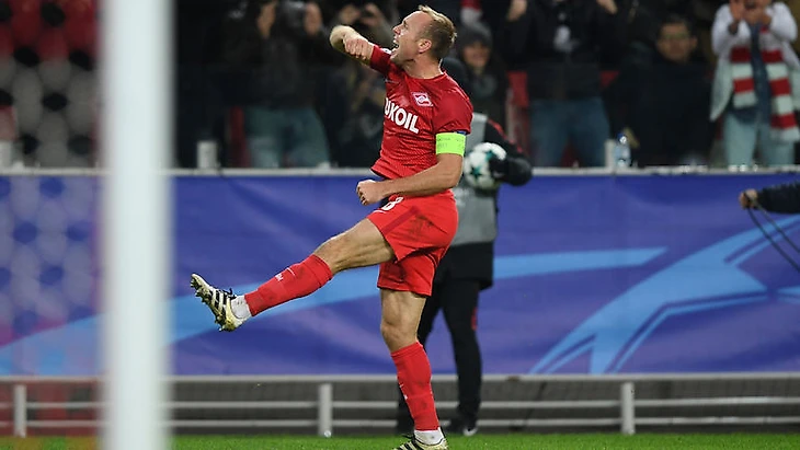 67-я минута. Радость забившего третий мяч Дениса ГЛУШАКОВА. Фото Александр ФЕДОРОВ, &quout;СЭ&quout;