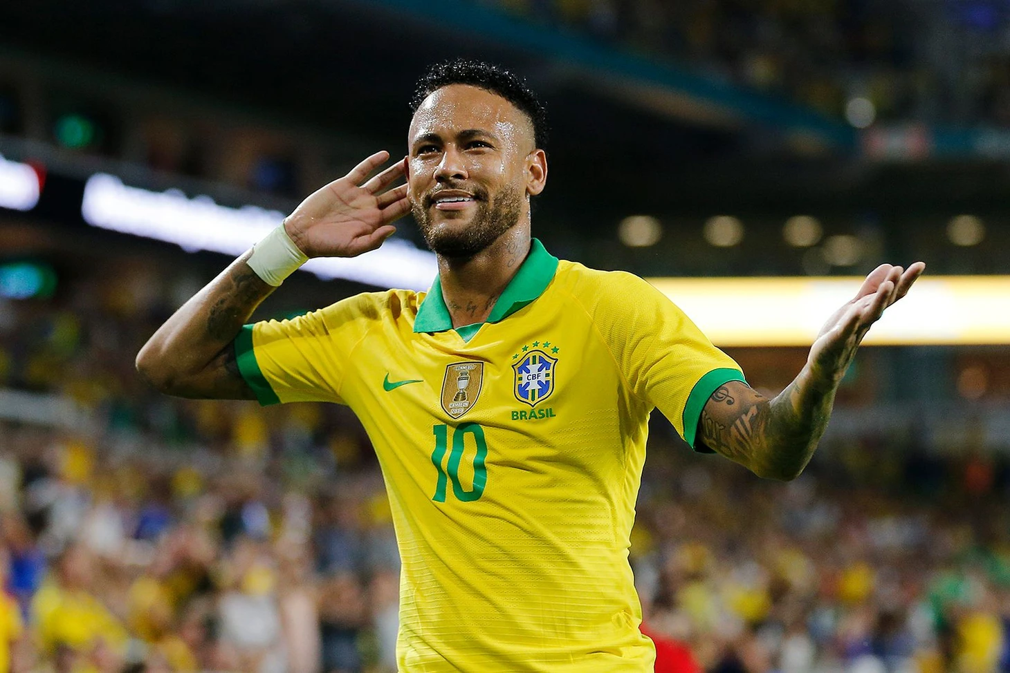 Neymar Jr.: Brazilian soccer star faces criticism for Bolsonaro support | CNN