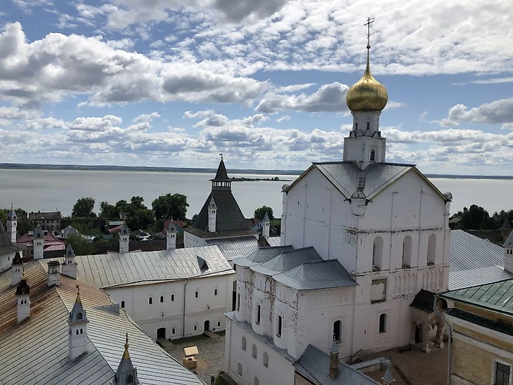 Вид со звонницы Кирилло-Белозерского монастыря