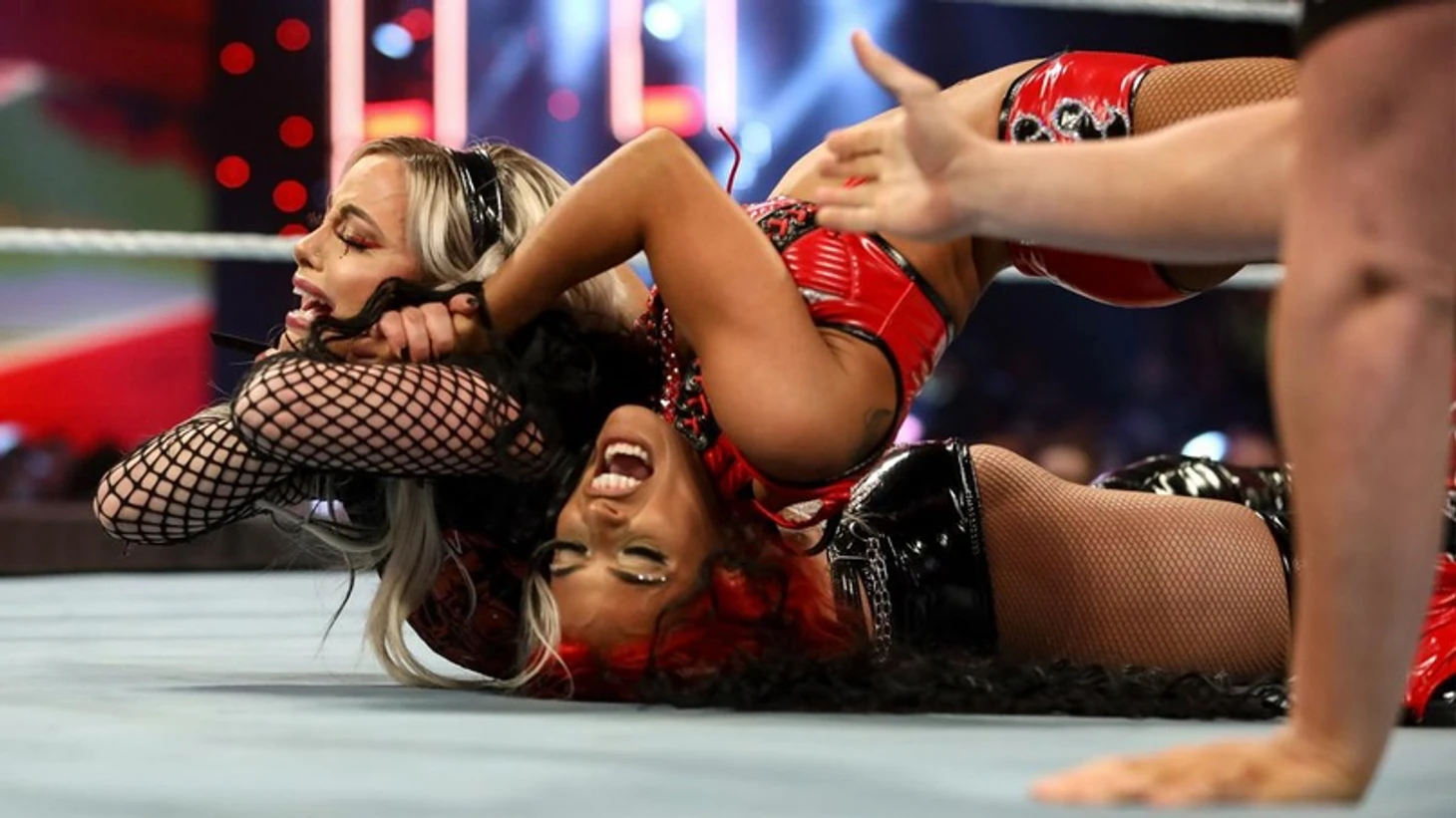 Обзор WWE Monday Night RAW 14.03.2022, изображение №8