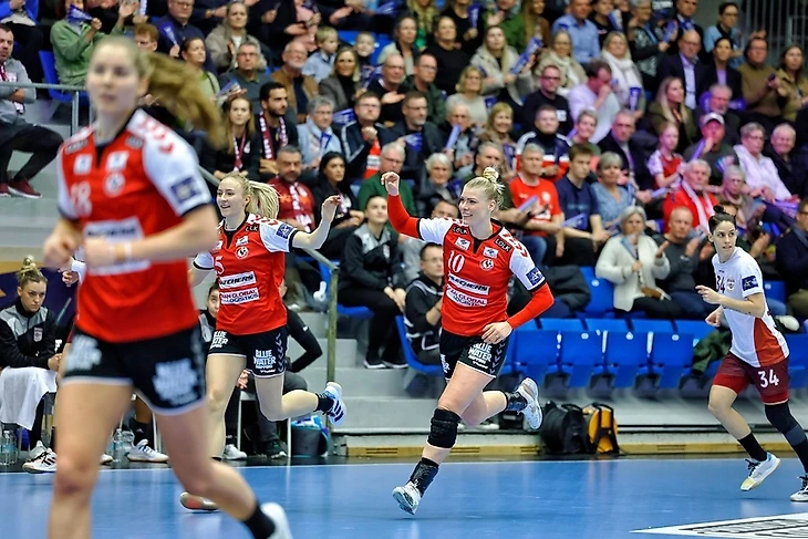 Лига чемпионов. Рейстад прошлась по графику Шарковой. Возьмёт ли "Рапид" пример с "Зенита"?, изображение №1