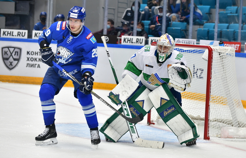 «Барыс» крупно влетел «Салавату» в Нур-Султане. Хуже старта не придумаешь