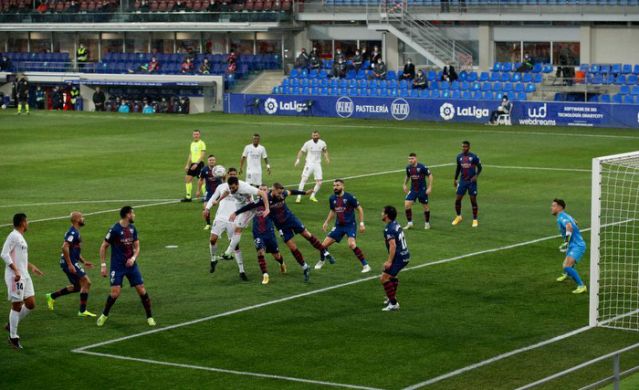 Тренер «Уэски» о победе «Реала»: «Не так легко создавать у ворот «Мадрида» моменты, которые создавали мы»