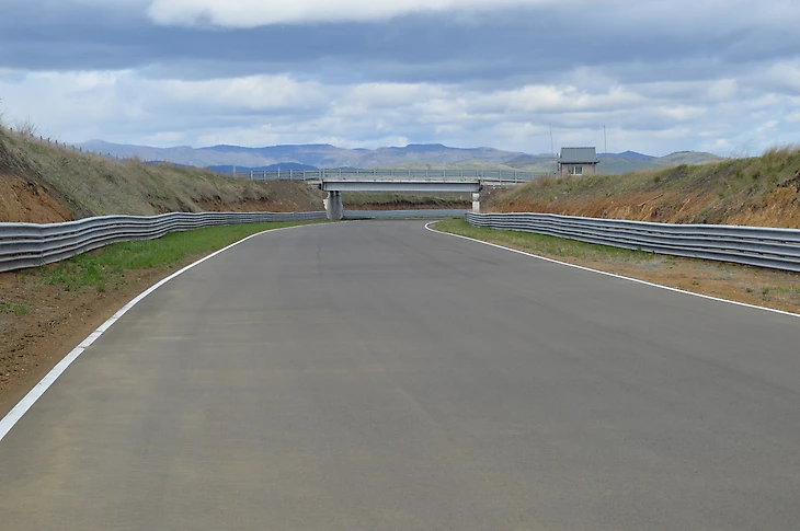 Мост над трассой