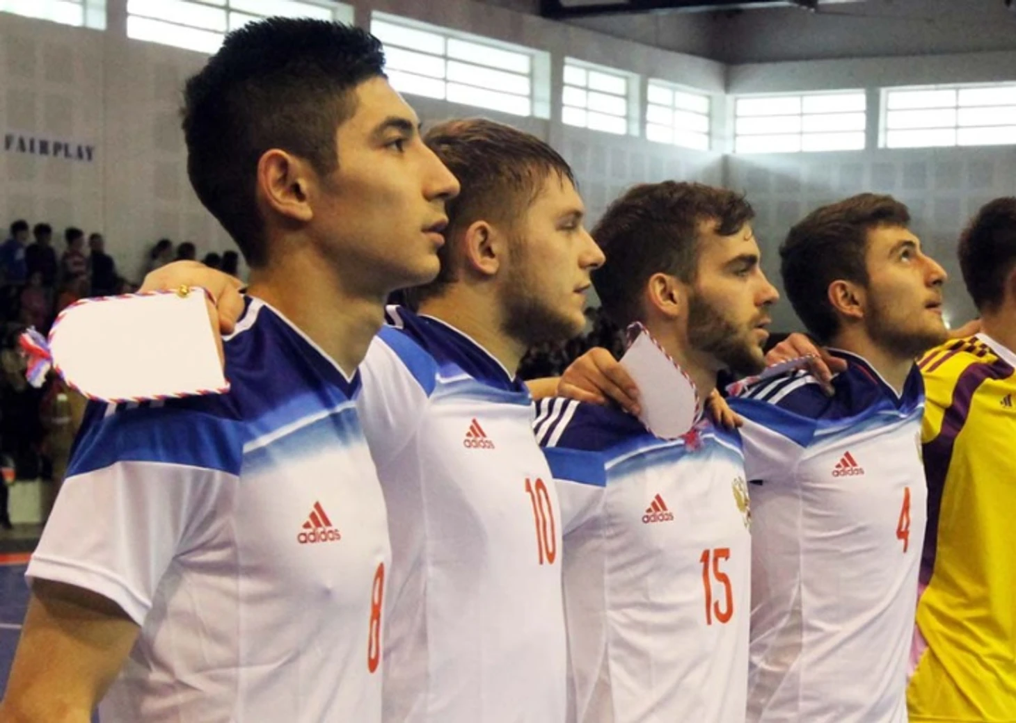 https://photobooth.cdn.sports.ru/preset/post/b/74/8543a26fe4d0cb03c469d3df07534.png