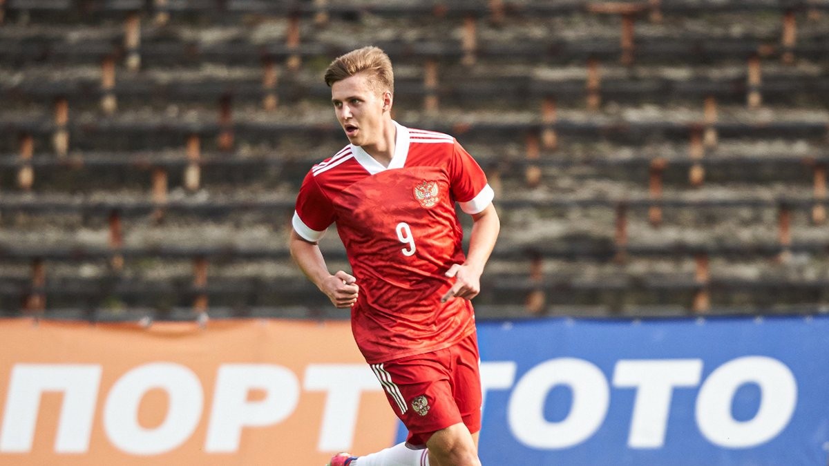 Игнатов, Литвинов и Умяров вызваны в молодежную сборную России