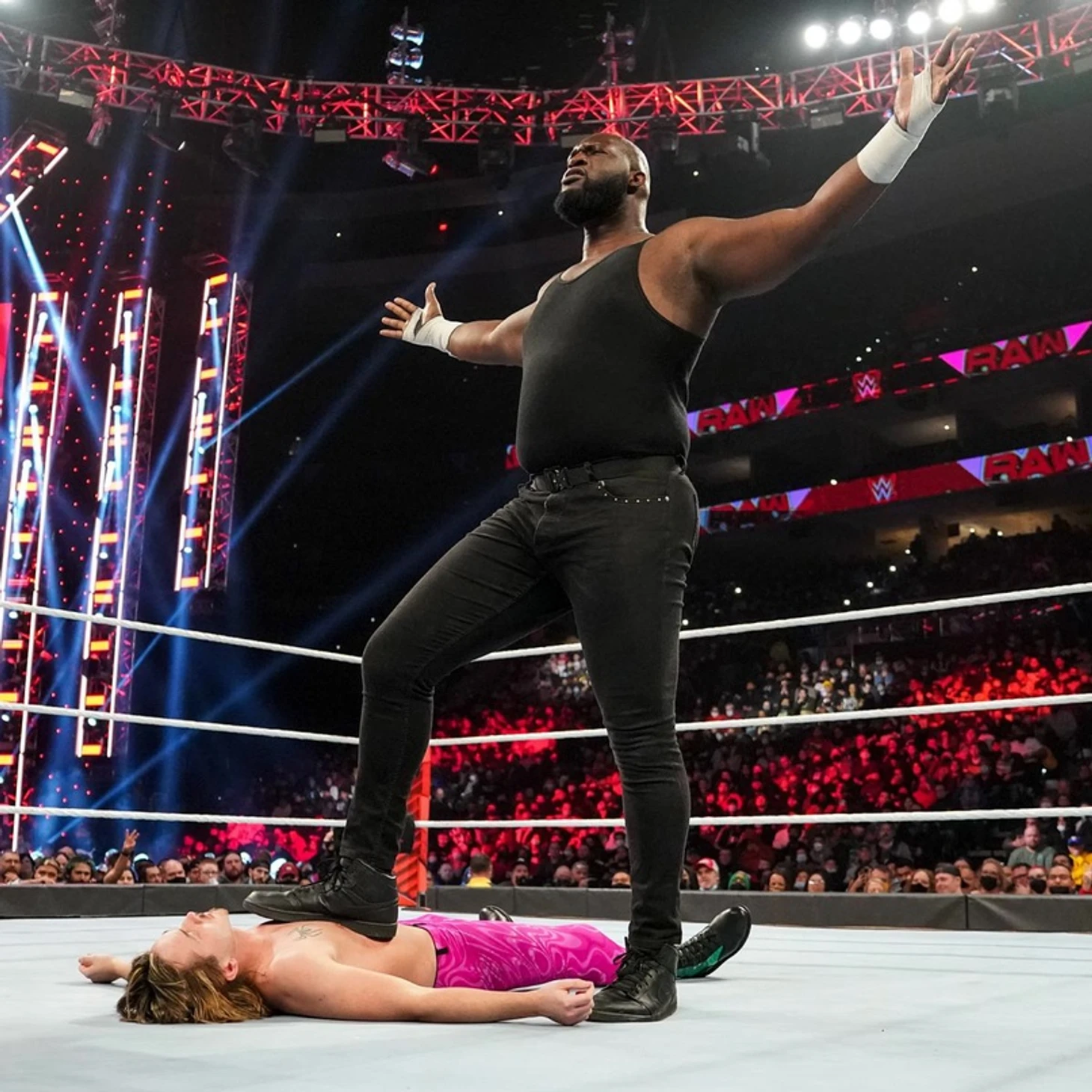 Обзор WWE Monday Night RAW 10.01.2022, изображение №17