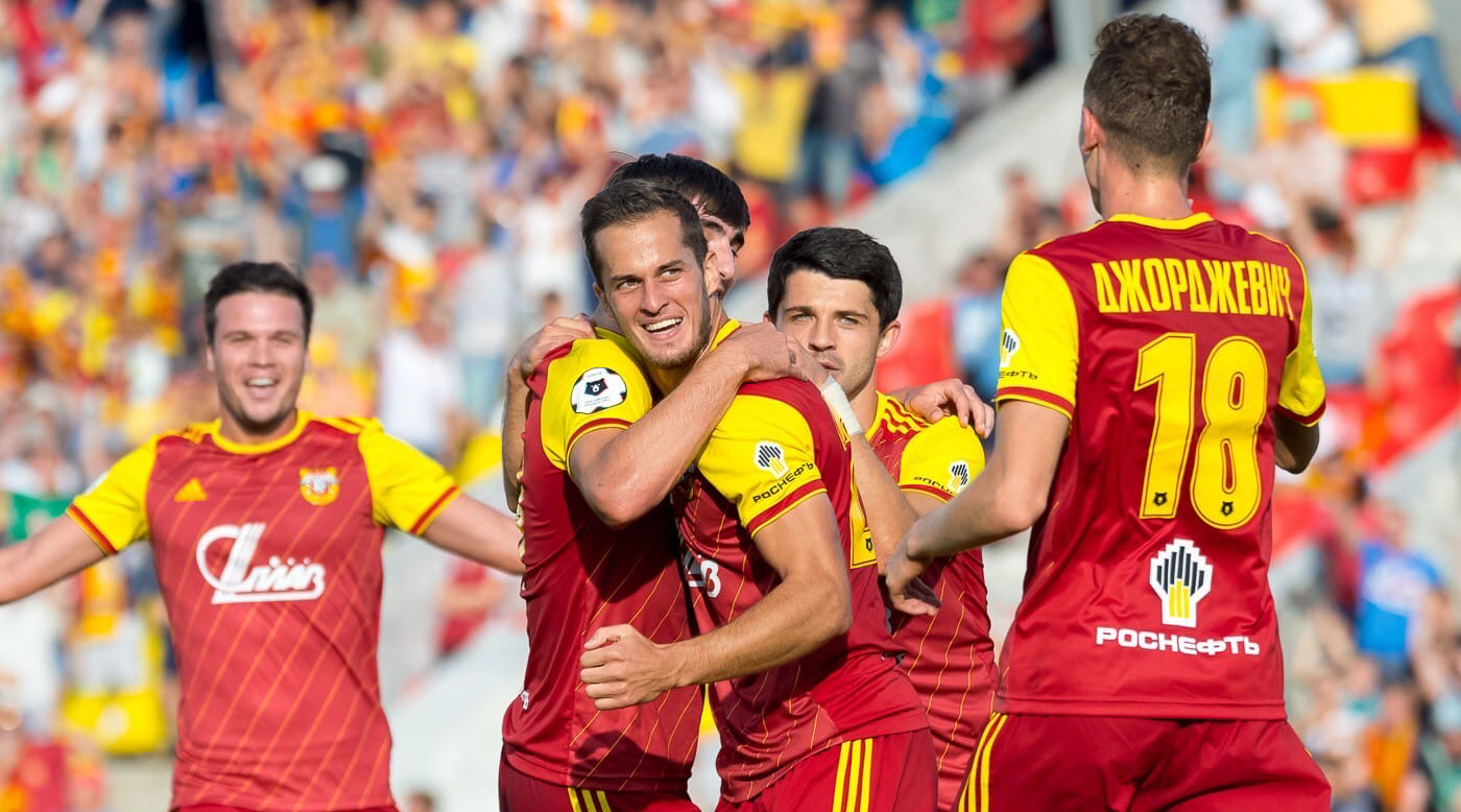 Первый матч нового сезона