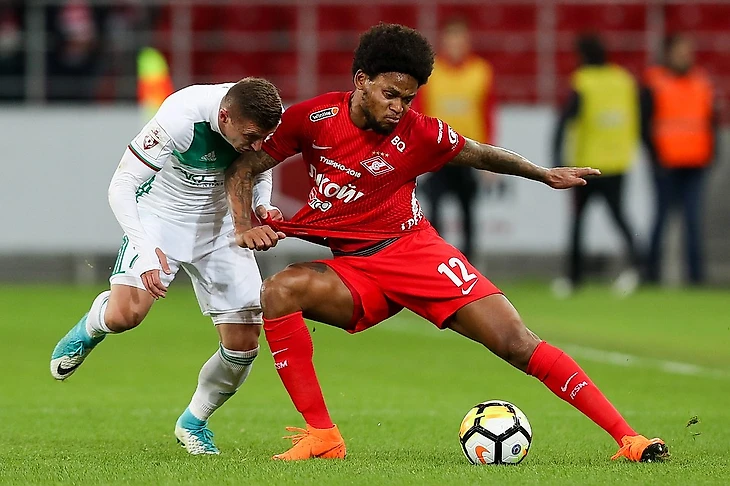 Луис Адриано против Ахмата