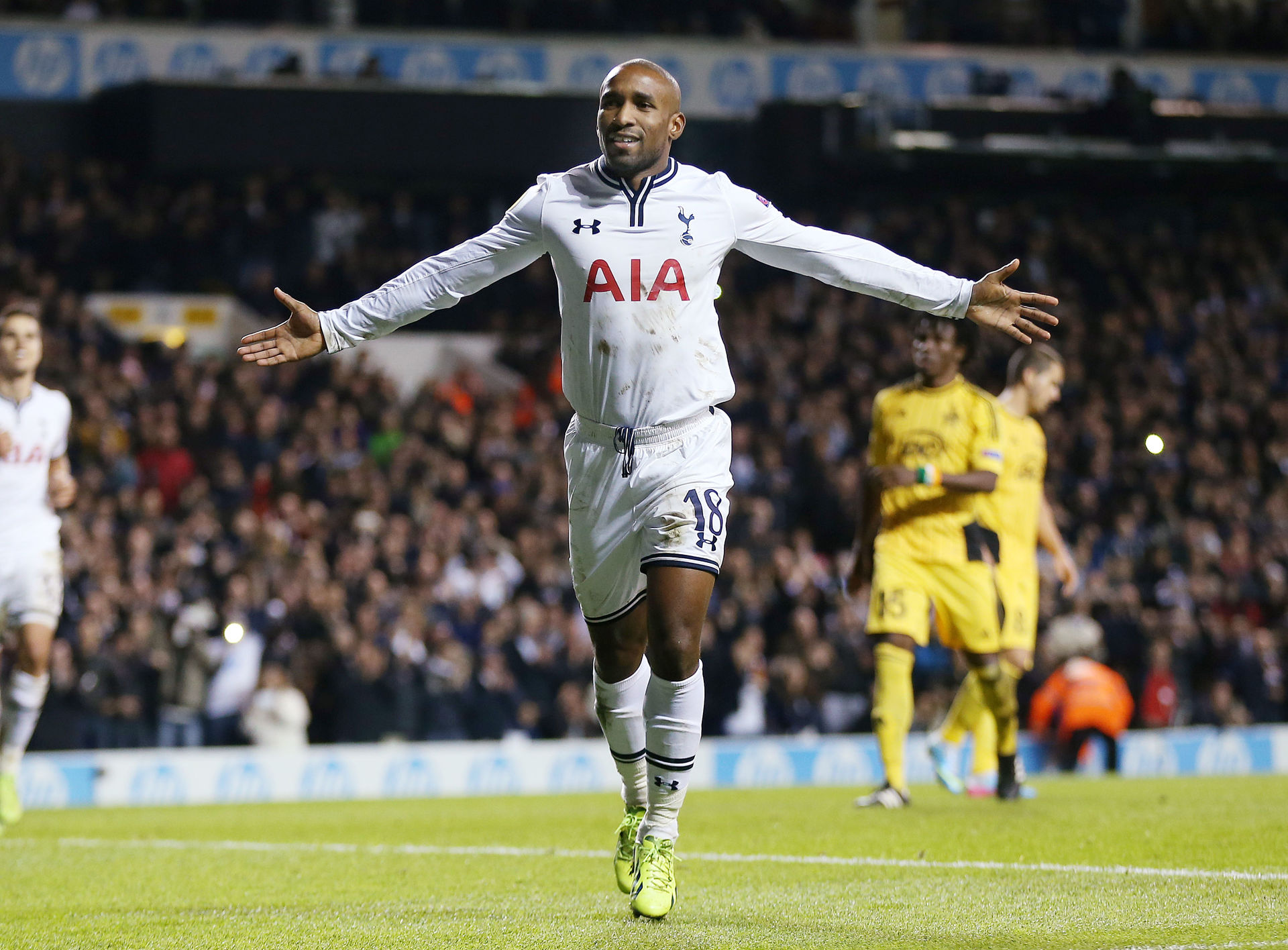 «Давление в футболе? Нести гроб отца – вот это давление». Легендарность Джермейна Дефо, который продолжает забивать в 38