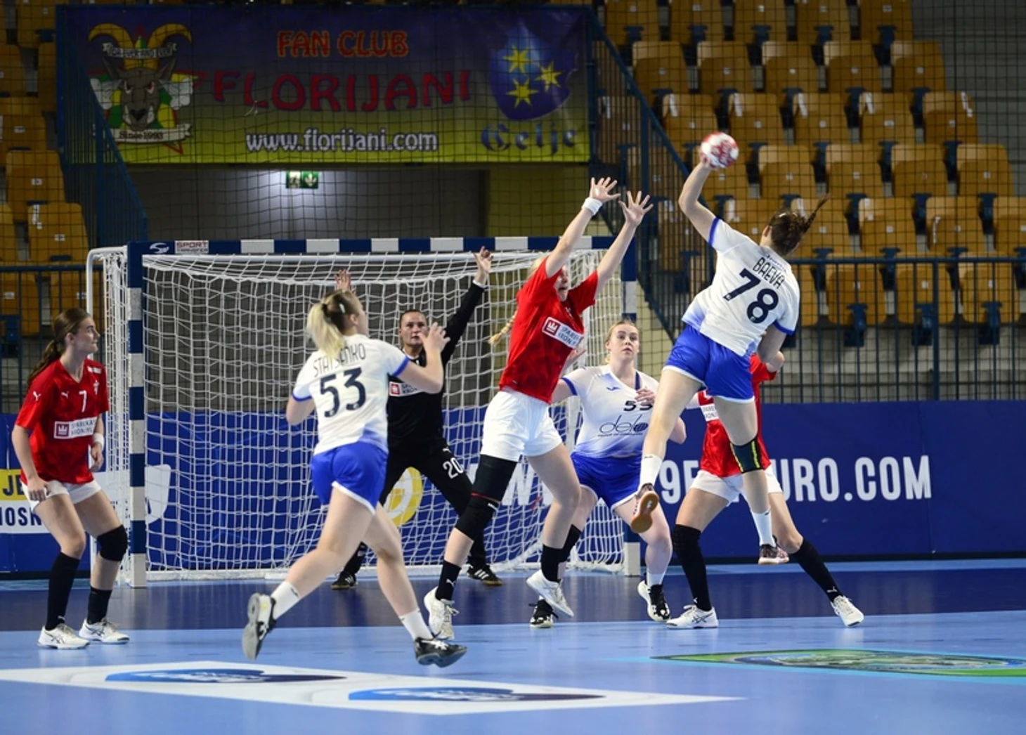 Чемпионат Европы (U-19). Отставить "дежа вю"! Россиянки продолжают биться за плей-офф, изображение №2