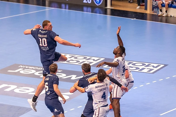 Франция. Скубе—Ди и загадка "Парижа". "Монпелье" проиграл принципиальный матч и весь чемпионат?, изображение №3