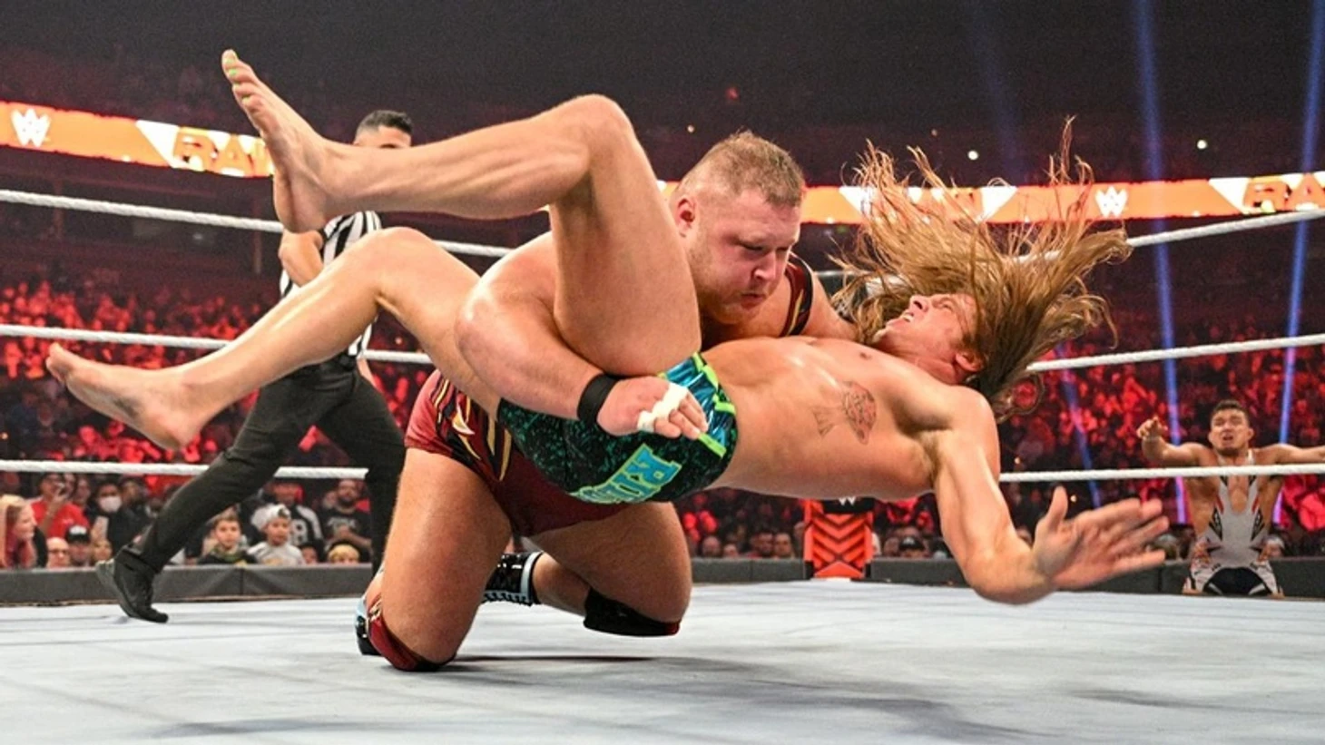 Обзор WWE Monday Night RAW 03.01.2022, изображение №6