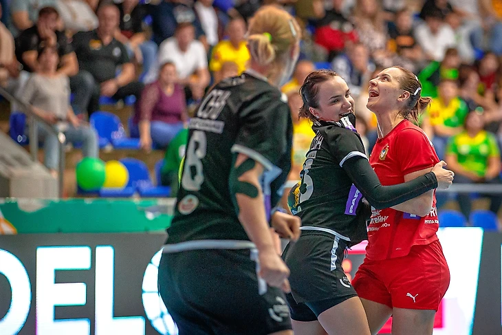 Лига чемпионов. Вяхирева против Дмитриевой, Судаковой и Цвиич! Кого ждать в плей-офф?, изображение №1