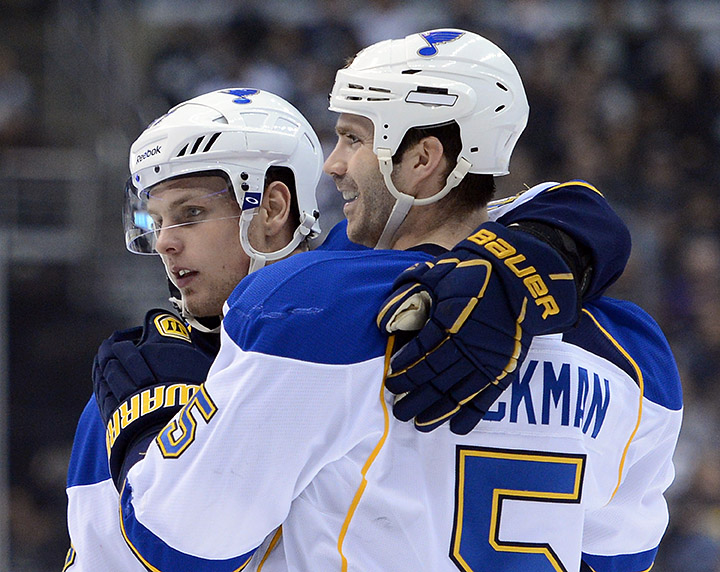 Игрок, который разрывается между КХЛ и НХЛ