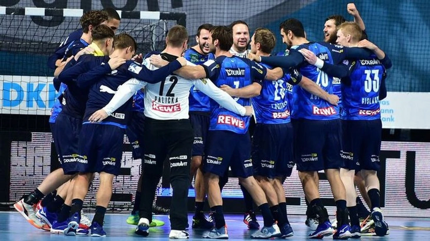 Германия. Непобедимых больше нет. А вперед вырвались "рейнские львы", изображение №1