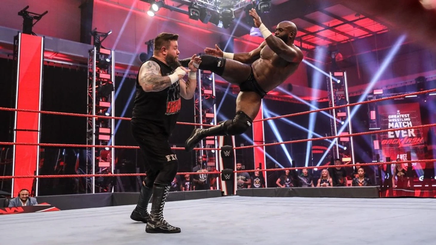 Обзор WWE Monday Night RAW 01.06.2020, изображение №12