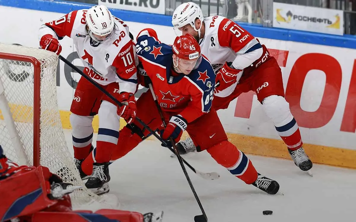 Фотография поста в ленте КХЛ: шансы «Локомотива» и ЦСКА на победу в матче регулярного чемпионата