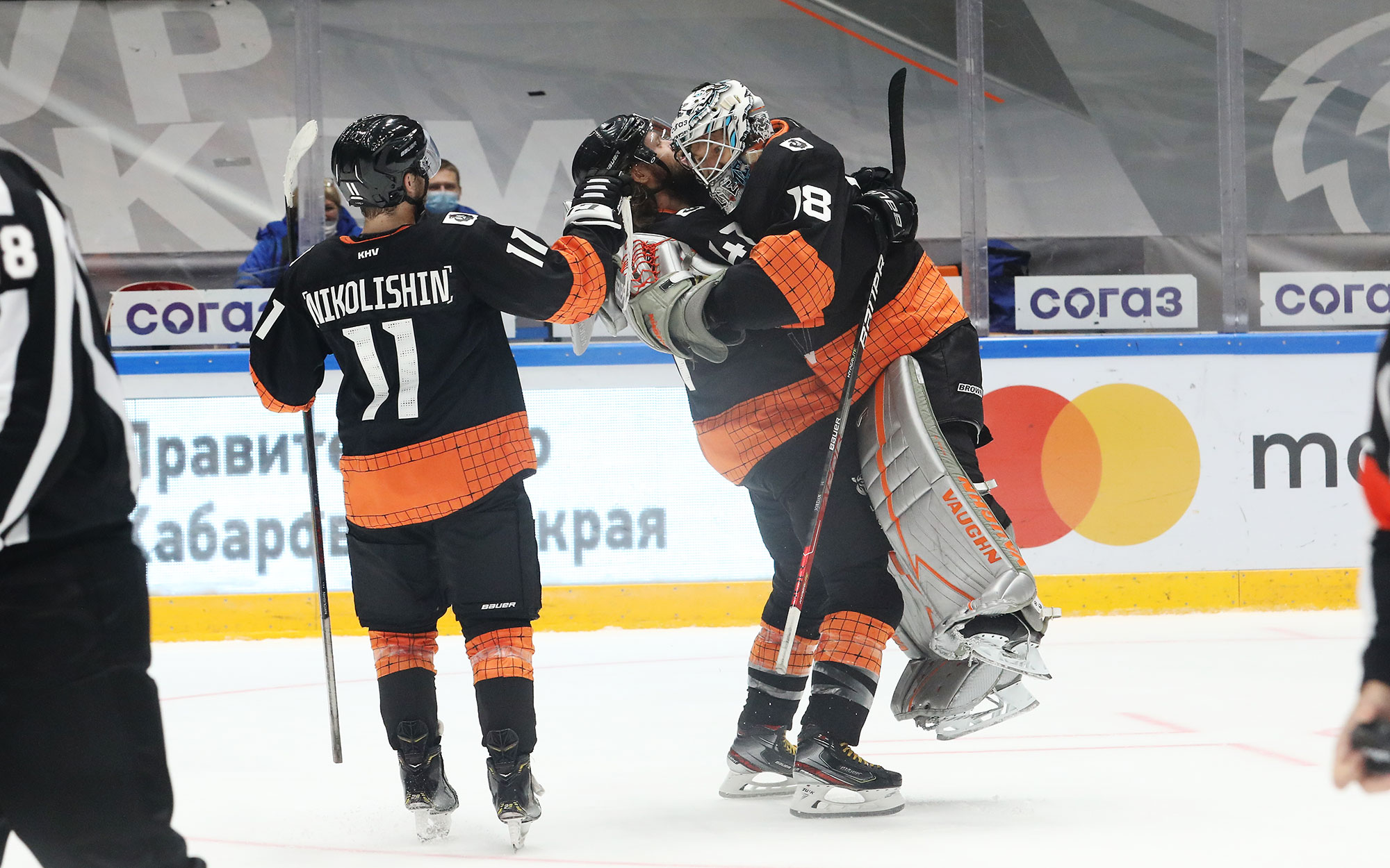 На Дальнем Востоке празднуют победы, Трактор обыграл Авангард, а в Мытищах зажигают братья Фу