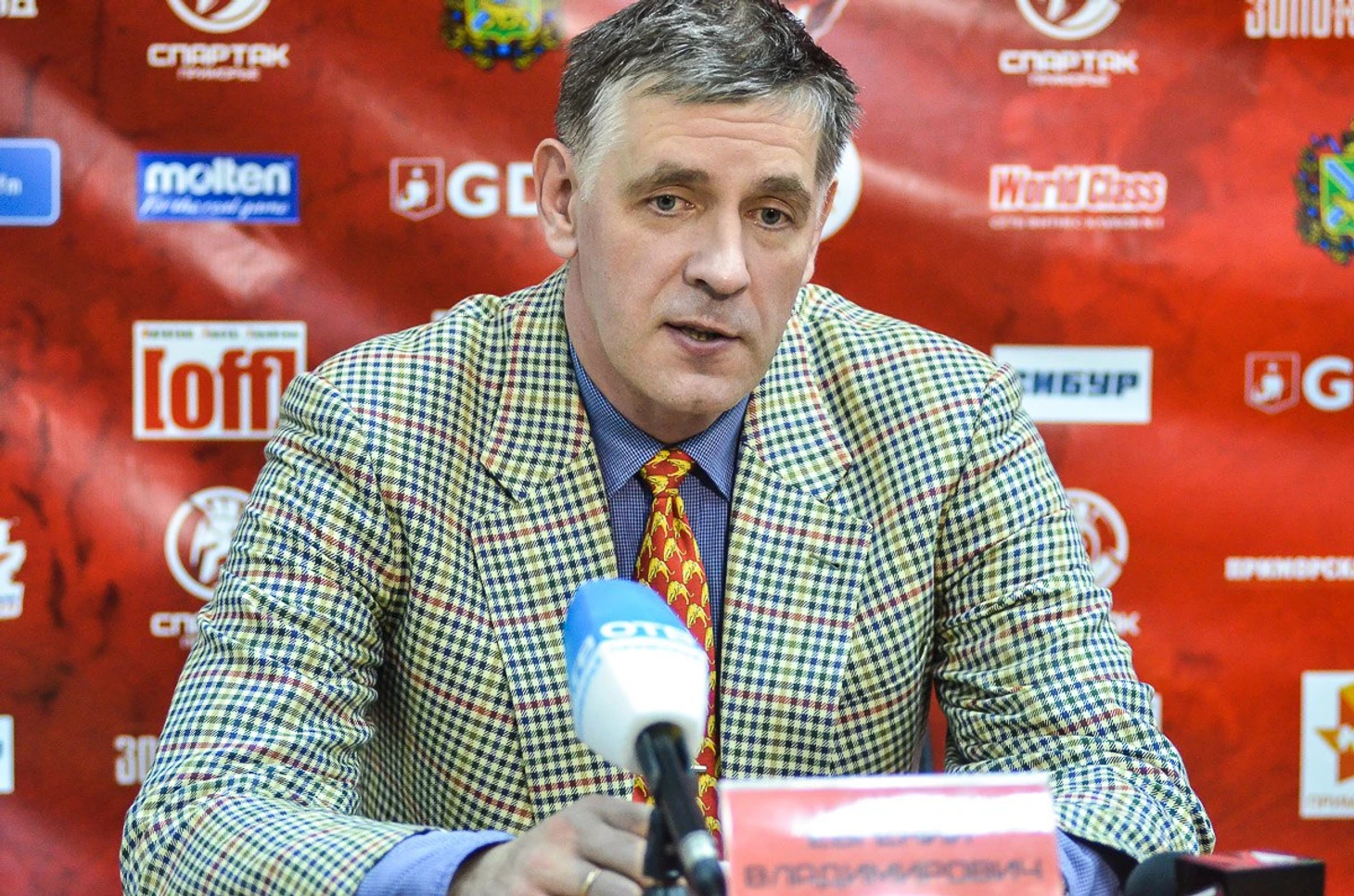 Евгений Кисурин