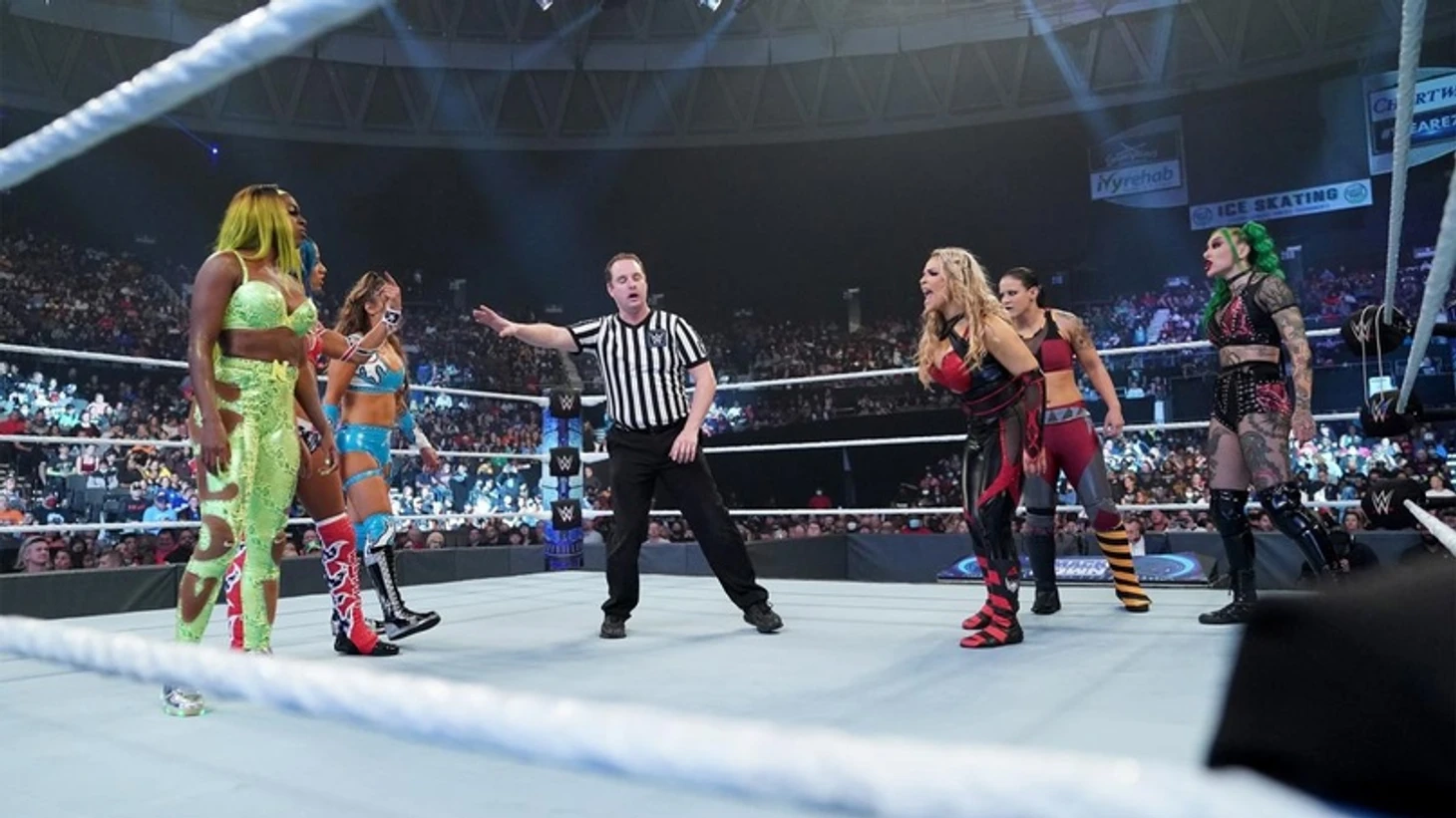 Обзор WWE Friday Night Smackdown 12.11.2021, изображение №3
