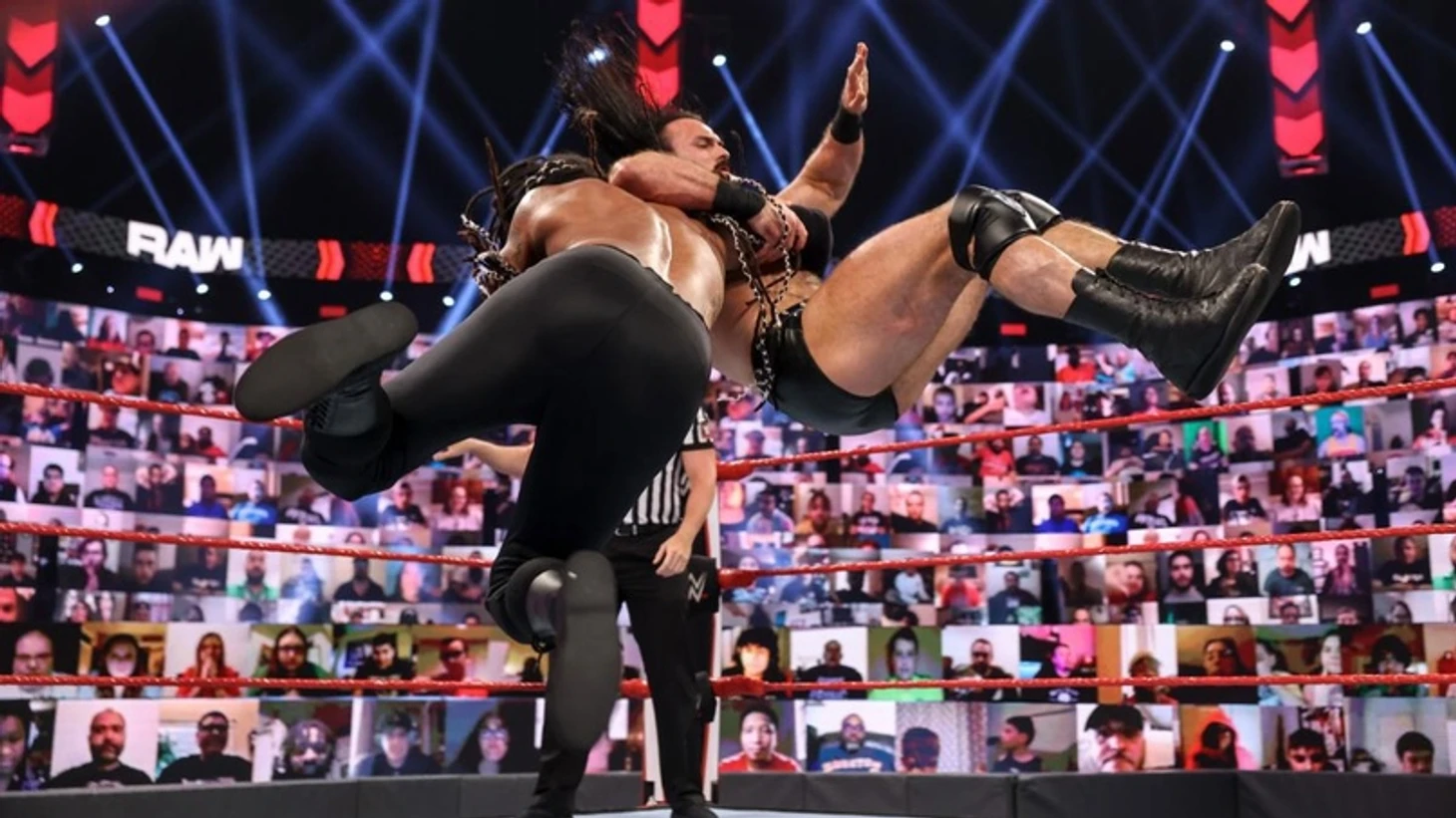 Обзор WWE Monday Night RAW 26.04.2021, изображение №4
