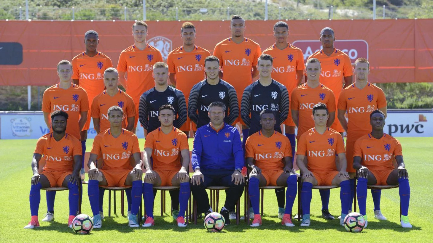 Сборная Голландии U-19