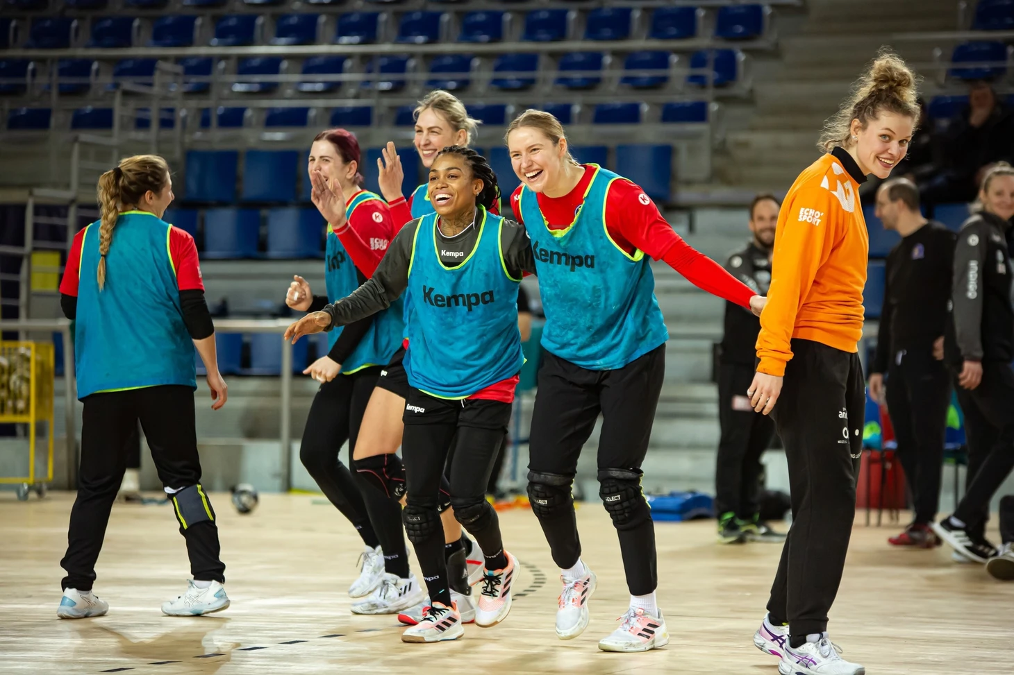 Наши в Европе. Валерия Маслова: "Буду смотреть на океан и скучать по тем, с кем подружилась в Меце!", изображение №4