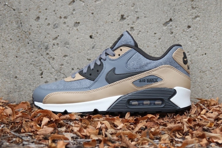 Вышла осенняя версия Air Max 90 c вставками из шерсти