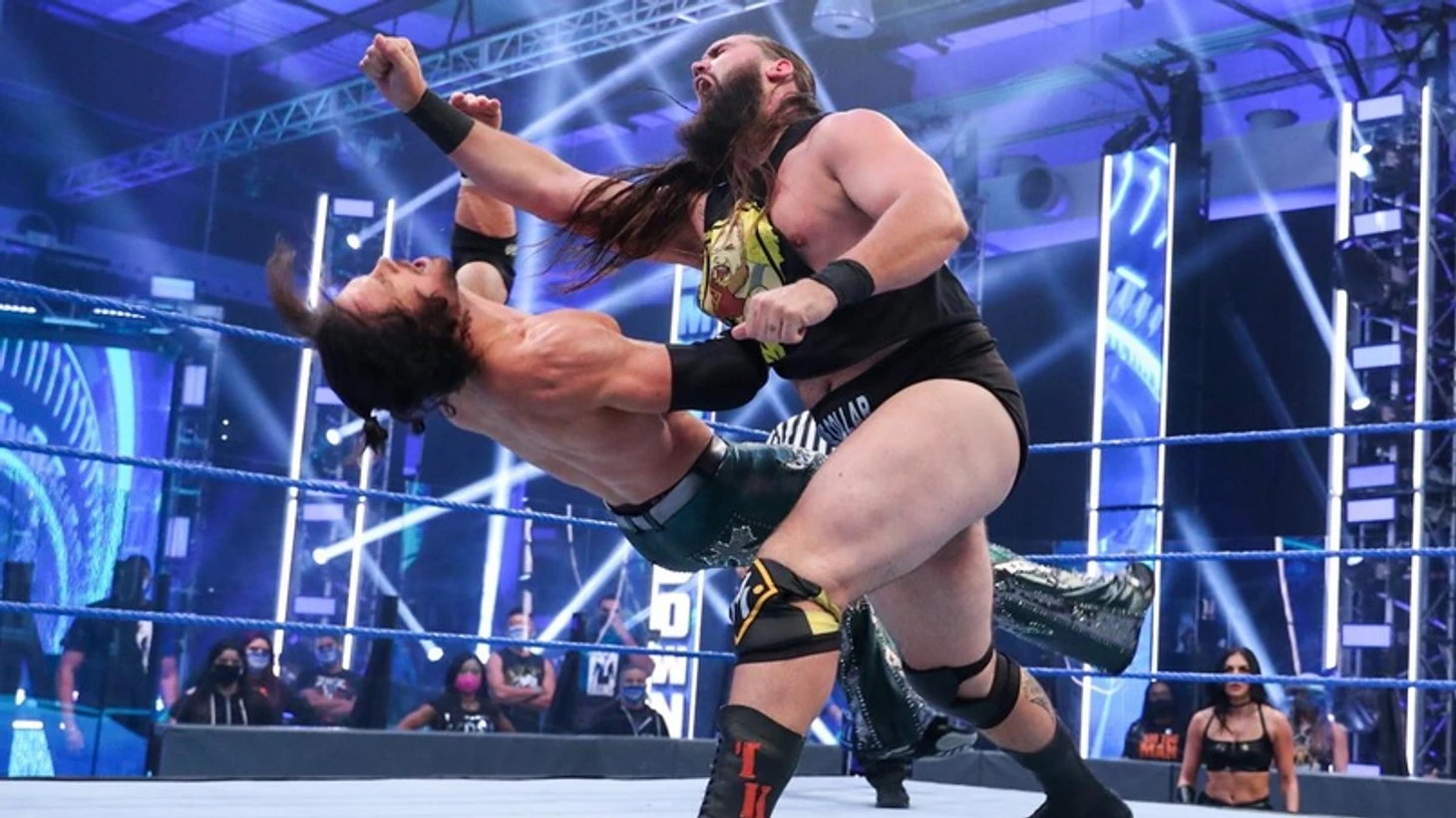 Обзор WWE Friday Night Smackdown 07.08.2020, изображение №13