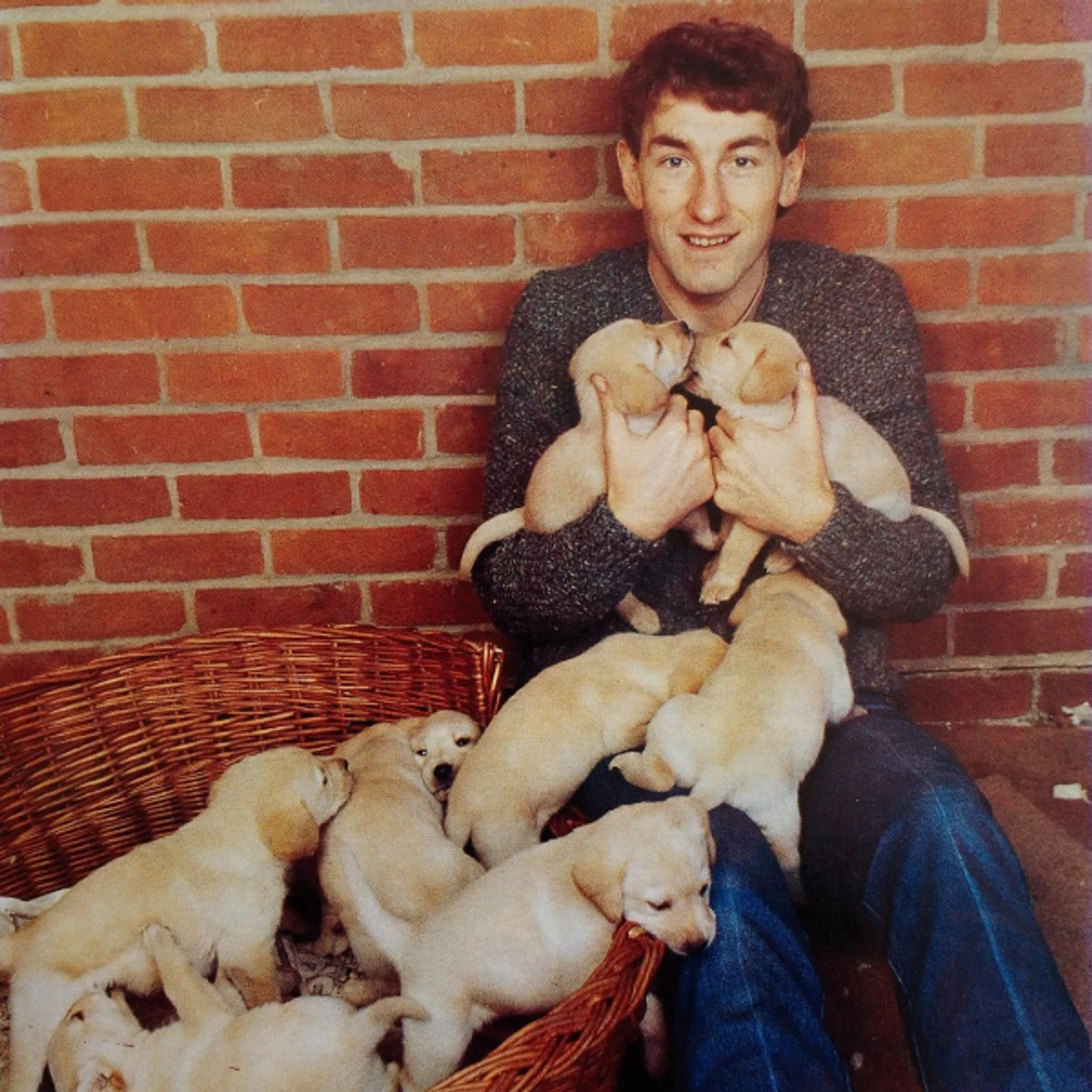 https://photobooth.cdn.sports.ru/preset/post/b/f7/111c7b8a04dd1bd88ead5ad652cdc.png