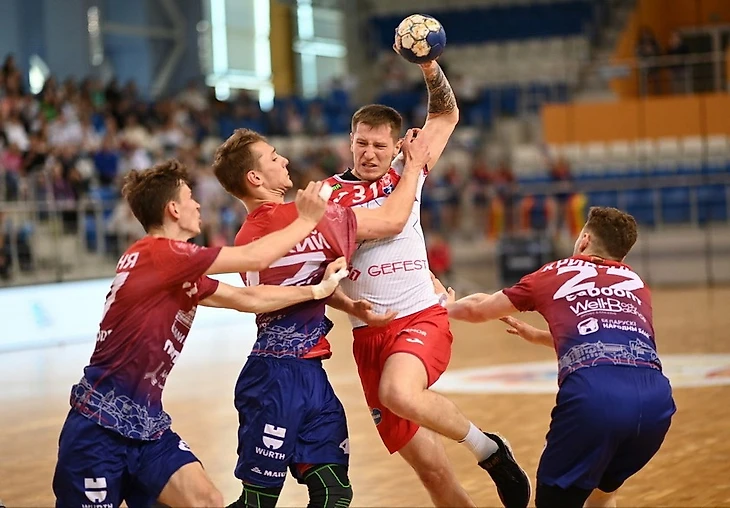 Беларусь. Потеря на вес золота. Бросок Алёхина по пустым воротам под сирену принёс БГК титул, изображение №3