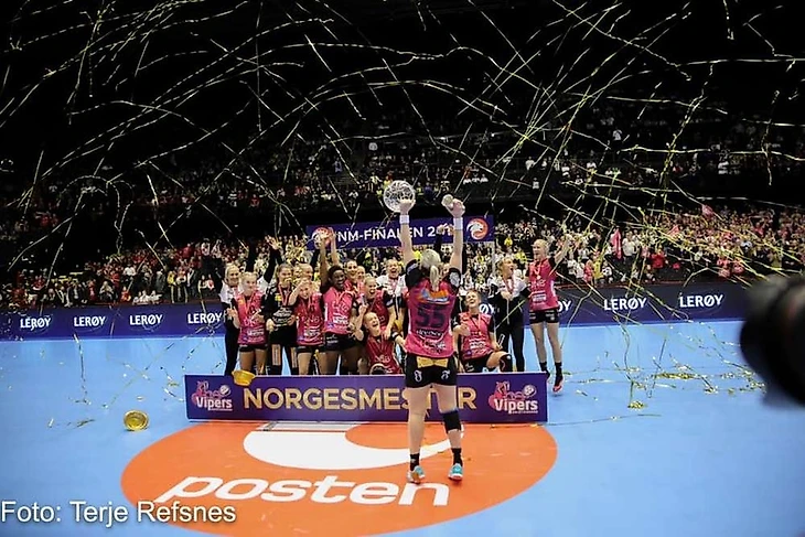 Лига чемпионов. Розовый десант с норвежских фьордов. Чем интересен "Кристиансанд"?, изображение №1