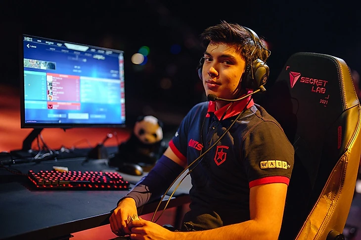 Аяз nAts Ахметшин помог своей команде Gambit выдать самый успешный сезон в истории коллектива и стал одним из самых сильных игроков в относительно новой игре Valorant