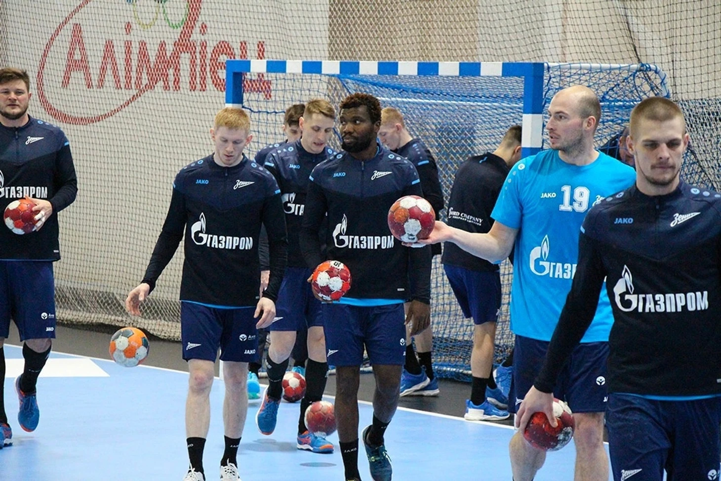 Olimpbet Суперлига. Ани Обинна: "Из полусредних нравятся Алекс и Даниэль Дуйшебаевы. Смотрю и учусь", изображение №5