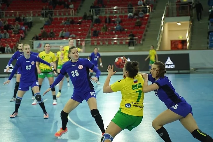 Суперлига. "Кубань" уступила в день рождения Голуба. Астрахань сделала заявку на выход сразу в 1/4 финала, изображение №1