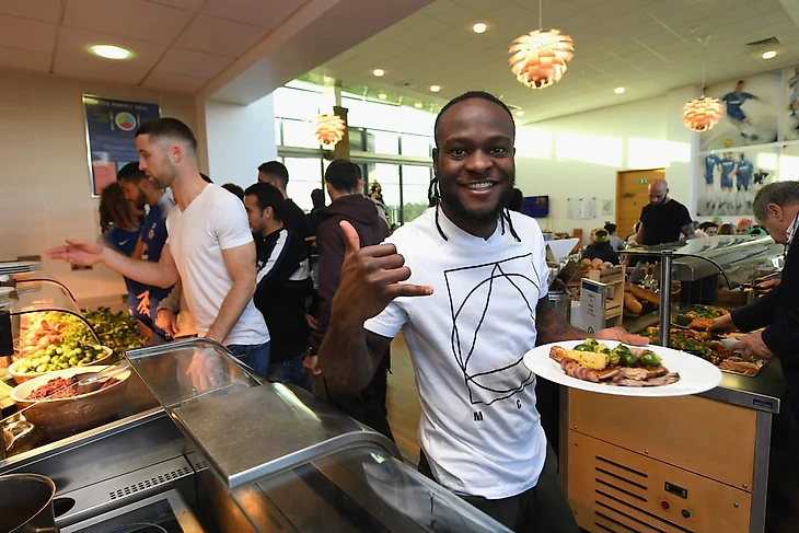 Виктор Мозес